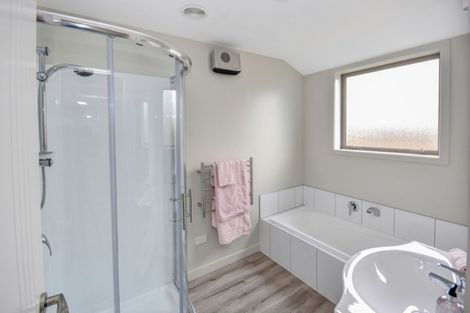 Photo of property in 4b Henderson Street, Mornington, Dunedin, 9011