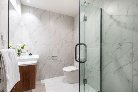 Photo of property in 21 Merv Clarke Lane, Massey, Auckland, 0614