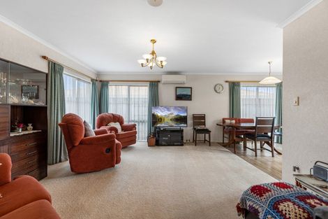 Photo of property in 69 Gravatt Road, Papamoa Beach, Papamoa, 3118