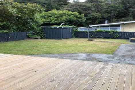 Photo of property in 9 Gribble Grove, Stokes Valley, Lower Hutt, 5019