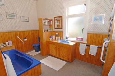 Photo of property in 31 Cambridge Terrace, Masterton, 5810