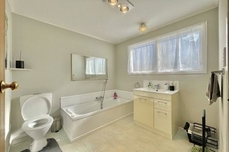 Photo of property in 1129 Fergusson Drive, Clouston Park, Upper Hutt, 5018