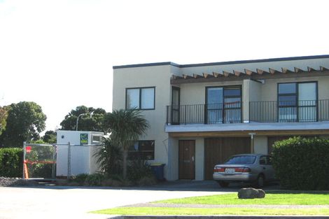 Photo of property in 29 Gunner Drive, Te Atatu Peninsula, Auckland, 0610