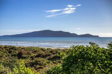 Photo of property in 168 Paetawa Road, Peka Peka, Waikanae, 5391