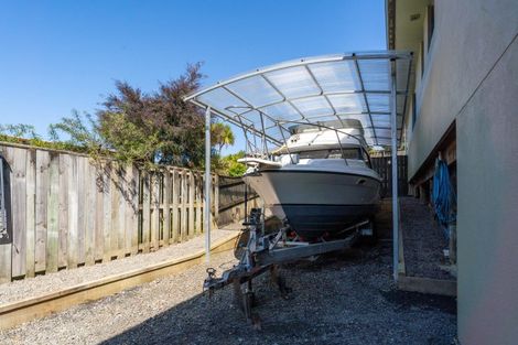 Photo of property in 6 Whitby Close, Waikawa, Picton, 7220