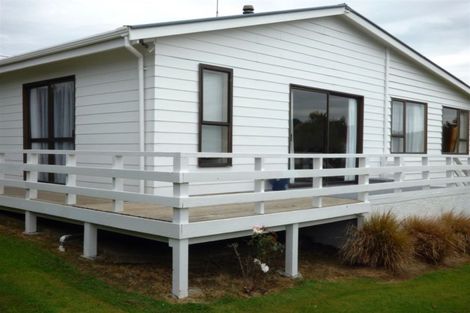 Photo of property in 16 Kamahi Street, Kaka Point, Balclutha, 9271