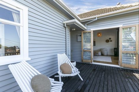 Photo of property in 35 Hudson Street, Island Bay, Wellington, 6023