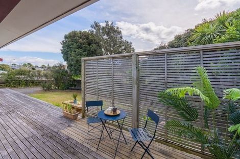 Photo of property in 52 Rutherford Drive, Waikanae Beach, Waikanae, 5036