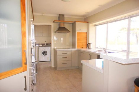 Photo of property in 1 Lewis Road, Pakuranga, Auckland, 2010