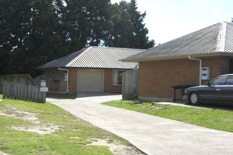 Photo of property in 16 Corkill Place, Papakura, 2110