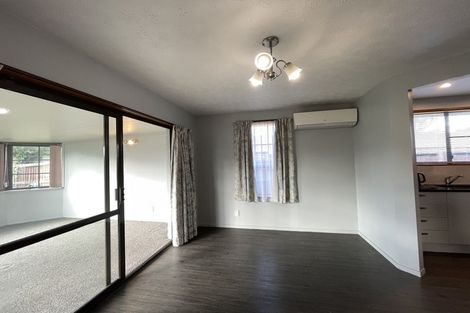 Photo of property in 32 Karnak Crescent, Russley, Christchurch, 8042