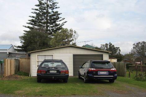 Photo of property in 80 Watt Street, Coromandel, 3506