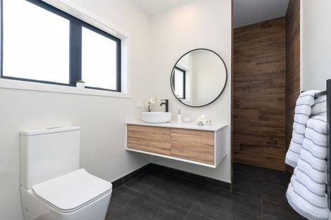 Photo of property in 31 Opouatu Avenue, Glenbrook, 2681