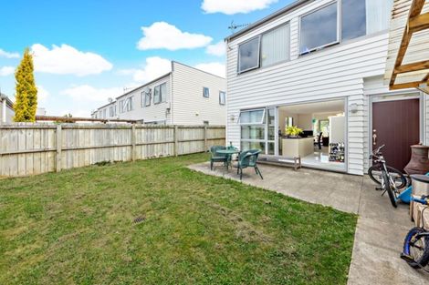 Photo of property in 87 Popokatea Drive, Takanini, 2112