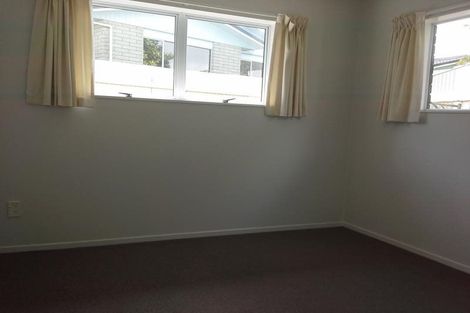 Photo of property in 8b Whiteley Street, Moturoa, New Plymouth, 4310