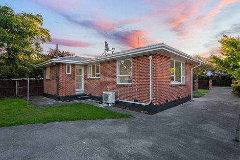 Photo of property in 27 Liverton Crescent, Bishopdale, Christchurch, 8053