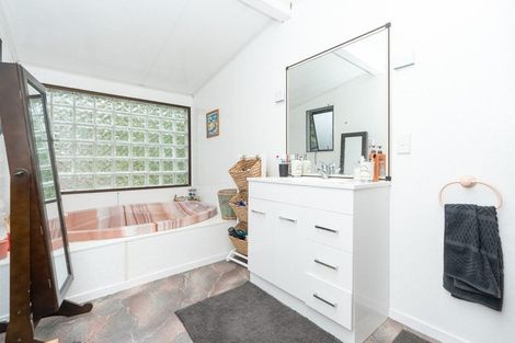 Photo of property in 78l Greenslade Road, Raglan, 3295