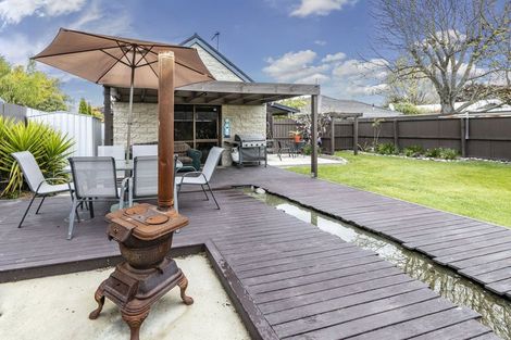 Photo of property in 4 Strachan Place, Rangiora, 7400