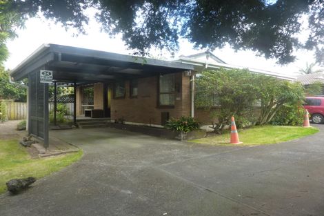 Photo of property in 2/23 Fairview Road, Papatoetoe, Auckland, 2025