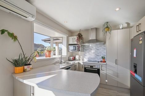 Photo of property in 26 Brightstone Crescent, Aranui, Christchurch, 8061