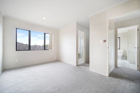 Photo of property in 92b Naylors Drive, Mangere, Auckland, 2022