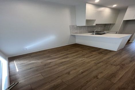 Photo of property in 4/28 Westgate Drive, Westgate, Auckland, 0614