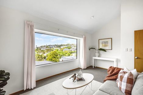 Photo of property in 1/33 Masterton Road, Rothesay Bay, Auckland, 0630