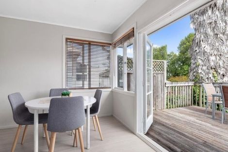 Photo of property in 1/238 Sunset Road, Windsor Park, Auckland, 0632