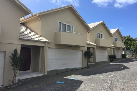 Photo of property in 7 Gillett Place, Botany Downs, Auckland, 2014