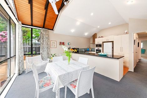 Photo of property in 2/95 Saint James Avenue, Papanui, Christchurch, 8053