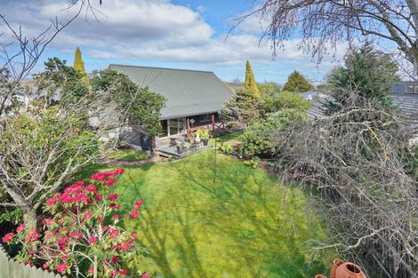 Photo of property in 6 Betula Place, Parklands, Christchurch, 8083