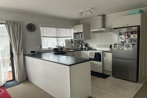 Photo of property in 1/32 Velma Road, Hillcrest, Auckland, 0627