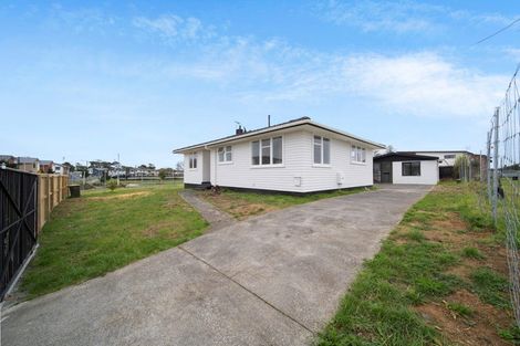 Photo of property in 15 Mayflower Close, Mangere East, Auckland, 2024