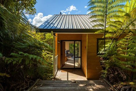 Photo of property in 672 Moetapu Bay Road, Moetapu Bay, Picton, 7282