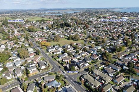 Photo of property in 2 Benton Place, Manurewa, Auckland, 2102