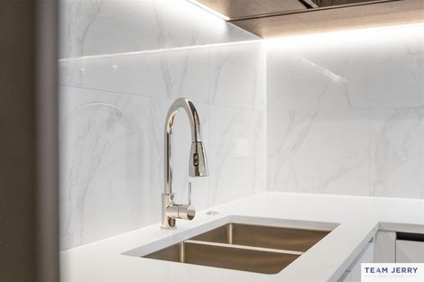 Photo of property in 51 Whare Kauri Road, Papakura, 2110