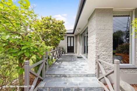 Photo of property in 25 Ambleside Drive, Burnside, Christchurch, 8053