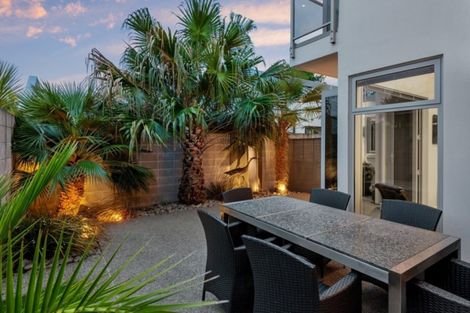 Photo of property in 1/64 Holly Road, St Albans, Christchurch, 8014