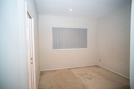 Photo of property in 17 Clendon Place, Manurewa, Auckland, 2102