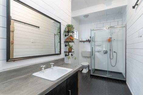 Photo of property in 12 Wallace Street, Featherston, 5710