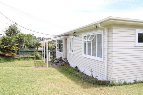 Photo of property in 1/44 College Road, Northcote, Auckland, 0627