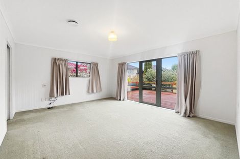 Photo of property in 2 The Glen, Hokowhitu, Palmerston North, 4410