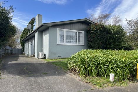 Photo of property in 5 Waterloo Crescent, Hokowhitu, Palmerston North, 4410