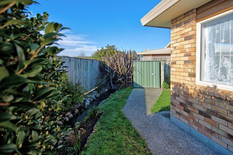 Photo of property in Holdsworth Villas, 34/2 William Donald Drive, Solway, Masterton, 5810
