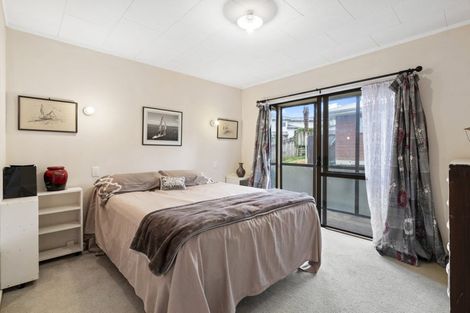 Photo of property in 6 Melia Place, Stanmore Bay, Whangaparaoa, 0932