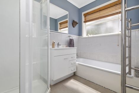 Photo of property in 15 Cherry Blossom Grove, Maungaraki, Lower Hutt, 5010