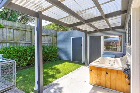 Photo of property in 8 Nukumaru Parade, Waiinu Beach, Whanganui, 4588