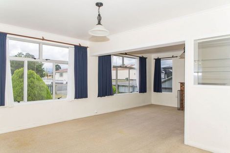 Photo of property in 17 Miller Street, Dannevirke, 4930