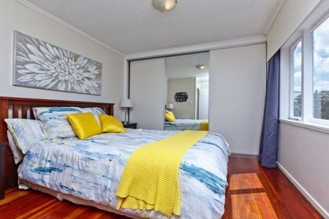 Photo of property in 20 Alexander Avenue, Torbay, Auckland, 0630
