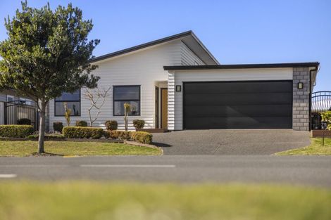 Photo of property in 79 Sandhurst Drive, Papamoa Beach, Papamoa, 3118